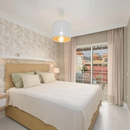 Luxury 2br Ocean Views Heated Pool Garage