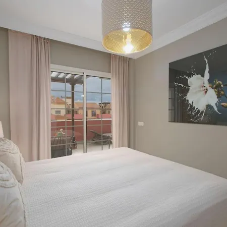 Luxury 2br Ocean Views Heated Pool Garage Costa Adeje