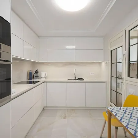 Luxury 2br Ocean Views Heated Pool Garage *