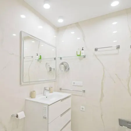 Luxury 2br Ocean Views Heated Pool Garage *